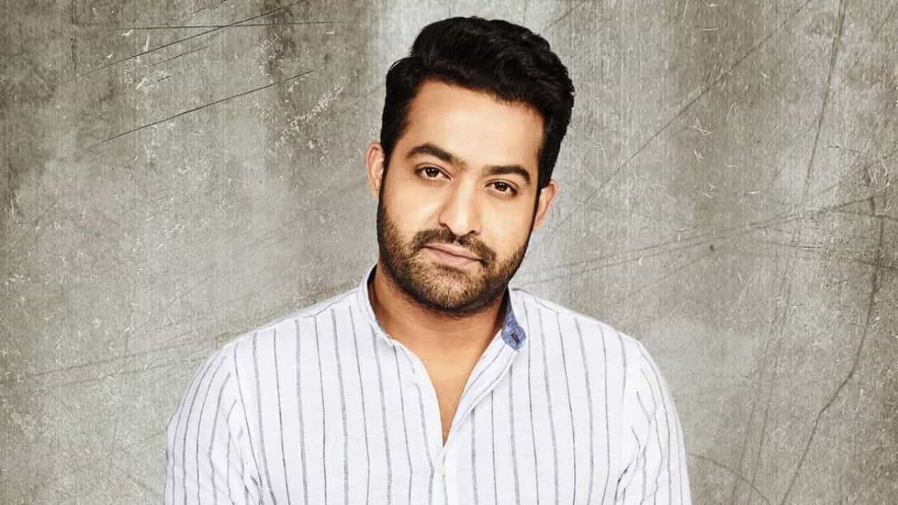 ‘ವಾರ್ 2’ ಚಿತ್ರದ ಬಗ್ಗೆ ಜೂನಿಯರ್ ಎನ್ಟಿಆರ್ ಅಭಿಮಾನಿಗಳ ಅಸಮಾಧಾನ ‘ವಾರ್ 2’ ಚಿತ್ರದ ಬಗ್ಗೆ ಜೂನಿಯರ್ ಎನ್ಟಿಆರ್ ಅಭಿಮಾನಿಗಳ ಅಸಮಾಧಾನ