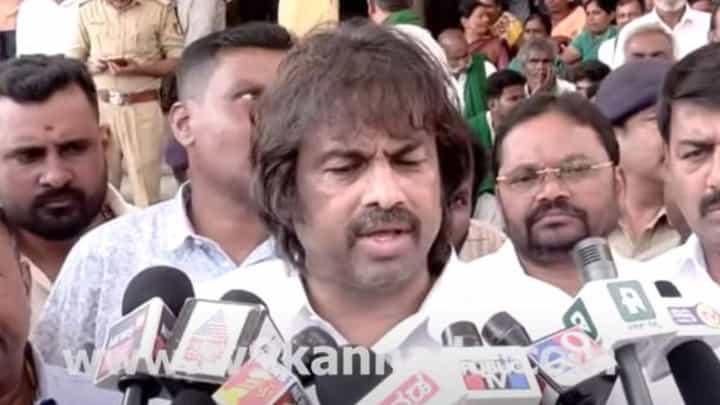 ಎರಡು ದಿನ ಕಳೆದರೂ ಬಸವೇಶ್ನ ಬಂಧನವಿಲ್ಲ, ಉಸ್ತುವಾರಿ ಸಚಿವ ಮಧು ಬಂಗಾರಪ್ಪ ಅಸಮಂಜಸ ಪ್ರತಿಕ್ರಿಯೆ ಎರಡು ದಿನ ಕಳೆದರೂ ಬಸವೇಶ್ನ ಬಂಧನವಿಲ್ಲ, ಉಸ್ತುವಾರಿ ಸಚಿವ ಮಧು ಬಂಗಾರಪ್ಪ ಅಸಮಂಜಸ ಪ್ರತಿಕ್ರಿಯೆ
