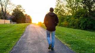 20 ಸೆಕೆಂಡುಗಳ ಕಾಲ ಒಬ್ಬ ವ್ಯಕ್ತಿಯನ್ನು ತಬ್ಬಿಕೊಳ್ಳುವುದರಿಂದ ಎಷ್ಟೆಲ್ಲಾ ಆರೋಗ್ಯ ಪ್ರಯೋಜನಗಳಿವೆ ತಿಳಿದಿದೆಯೇ?