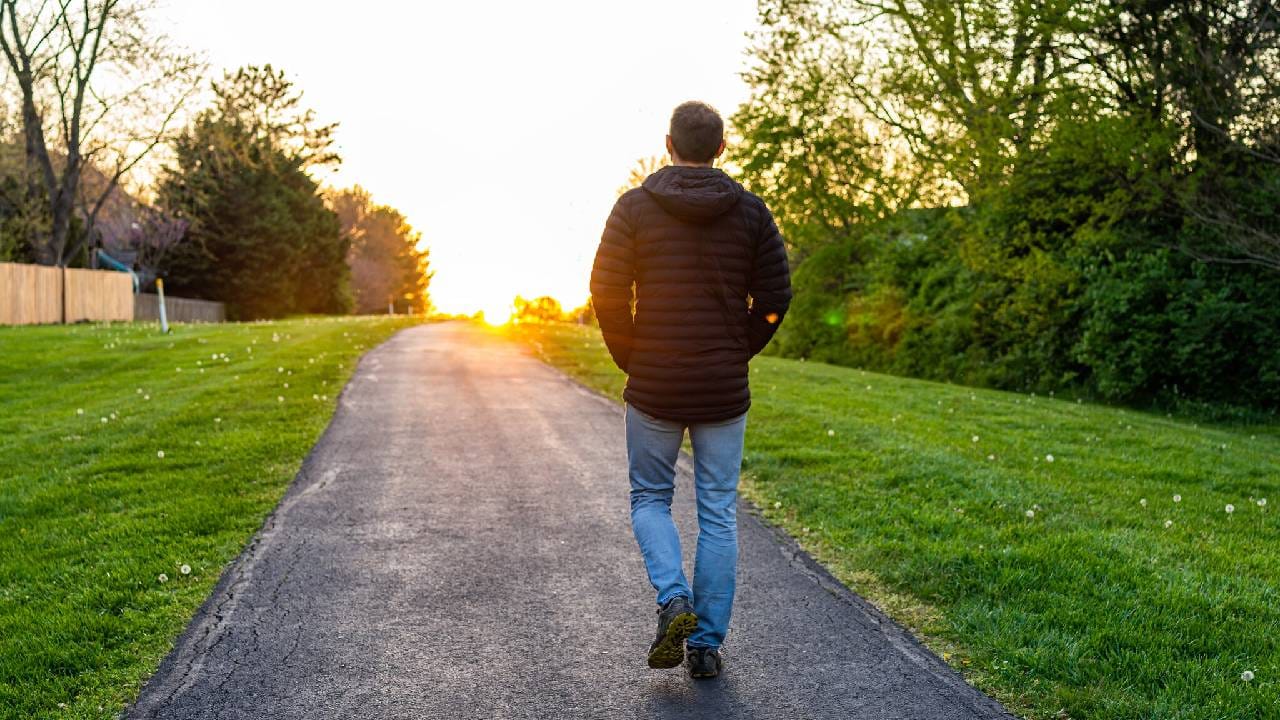 Health Tips: ಬೆಳಗಿನ ನಡಿಗೆ ಅಥವಾ ಊಟದ ನಂತರದ ನಡಿಗೆ ಯಾವುದು ಉತ್ತಮ? Health Tips: ಬೆಳಗಿನ ನಡಿಗೆ ಅಥವಾ ಊಟದ ನಂತರದ ನಡಿಗೆ ಯಾವುದು ಉತ್ತಮ?