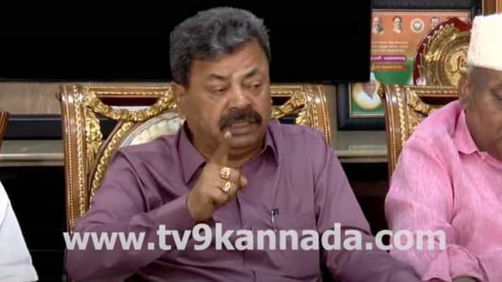 ನಾಡಿನ ಸ್ವಾಮೀಜಿಗಳನ್ನು ಅವಮಾನಿಸಿರುವ ಯತ್ನಾಳ್ ಕ್ಷಮೆ ಕೇಳಬೇಕು: ಎಂಪಿ ರೇಣುಕಾಚಾರ್ಯ ನಾಡಿನ ಸ್ವಾಮೀಜಿಗಳನ್ನು ಅವಮಾನಿಸಿರುವ ಯತ್ನಾಳ್ ಕ್ಷಮೆ ಕೇಳಬೇಕು: ಎಂಪಿ ರೇಣುಕಾಚಾರ್ಯ
