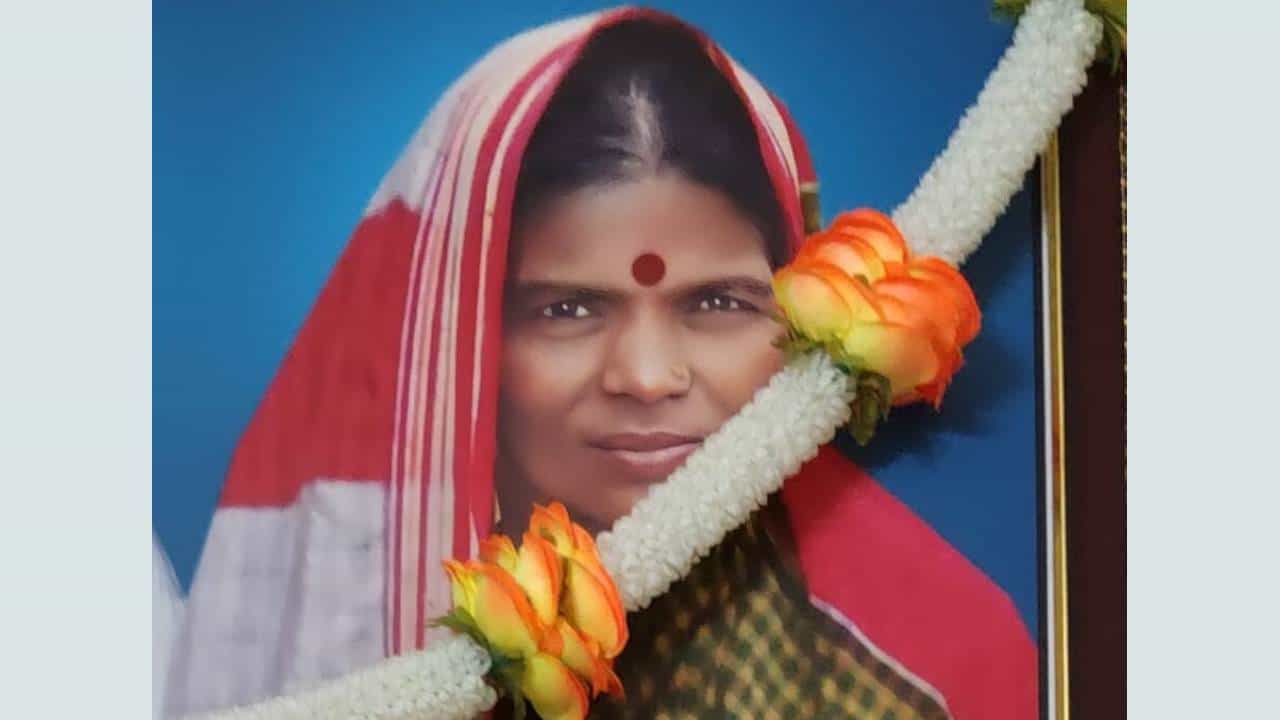ಕಸ ವಿಚಾರಕ್ಕೆ ಕೊಲೆ: ಐವರು ಹಂತಕರಿಗೆ ಜೀವಾವಧಿ ಶಿಕ್ಷೆ, ದಂಡ ಕಸ ವಿಚಾರಕ್ಕೆ ಕೊಲೆ: ಐವರು ಹಂತಕರಿಗೆ ಜೀವಾವಧಿ ಶಿಕ್ಷೆ, ದಂಡ
