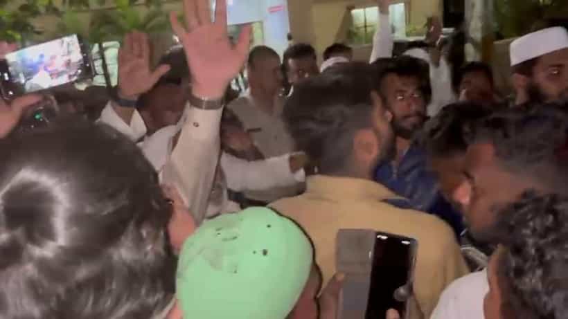 ಮೈಸೂರಿನಲ್ಲಿ ಕಿಡಿ ಹೊತ್ತಿಸಿದ ಸಾಮಾಜಿಕ ಮಾಧ್ಯಮ ಪೋಸ್ಟ್: ಉದಯಗಿರಿ ಠಾಣೆ ಮೇಲೆ ಕಲ್ಲು ತೂರಾಟ, ಅಶ್ರುವಾಯು ಪ್ರಯೋಗ