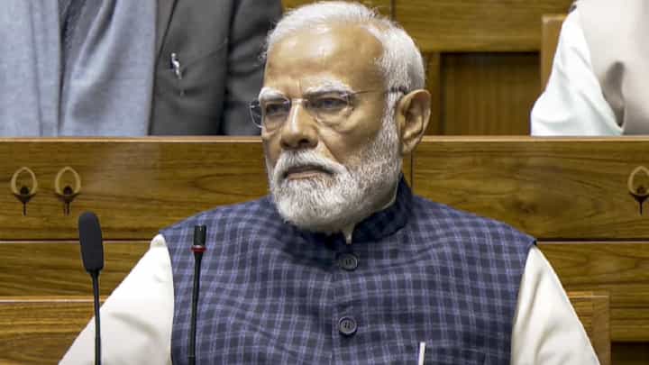 ಗುಡಿಸಲೆದುರು ಫೋಟೋಶೂಟ್ ಮಾಡಿಸಿಕೊಳ್ಳುವವರಿಗೆ ಬಡವರ ಕುರಿತ ಭಾಷಣ ನೀರಸವಾಗೇ ಇರುತ್ತದೆ; ರಾಹುಲ್ ಗಾಂಧಿಗೆ ಮೋದಿ ಚಾಟಿ ಗುಡಿಸಲೆದುರು ಫೋಟೋಶೂಟ್ ಮಾಡಿಸಿಕೊಳ್ಳುವವರಿಗೆ ಬಡವರ ಕುರಿತ ಭಾಷಣ ನೀರಸವಾಗೇ ಇರುತ್ತದೆ; ರಾಹುಲ್ ಗಾಂಧಿಗೆ ಮೋದಿ ಚಾಟಿ