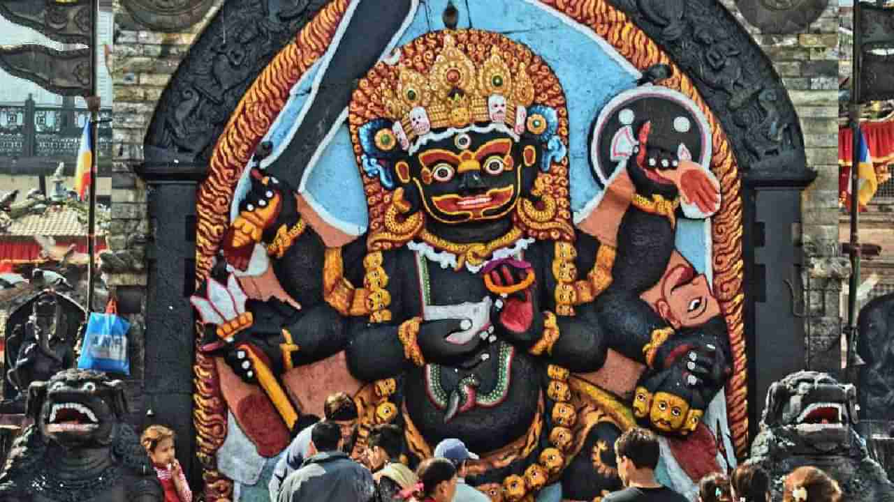 ಭಾರತದಂತೆಯೇ, ಈ ದೇಶದಲ್ಲೂ ಎಲ್ಲಾ ಹಿಂದೂ ಹಬ್ಬಗಳನ್ನು ಆಚರಿಸಲಾಗುತ್ತದೆ