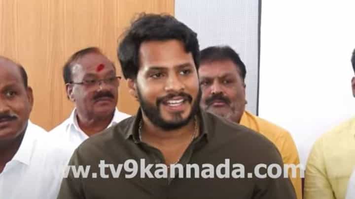 ಜಿಟಿ ದೇವೇಗೌಡರ ಮುನಿಸಿನ ಬಗ್ಗೆ ನಿಖಿಲ್ ಕುಮಾರಸ್ವಾಮಿ ಅವರಲ್ಲೂ ಸ್ಪಷ್ಟತೆ ಮತ್ತು ಸ್ಪಷ್ಟನೆ ಇಲ್ಲ! ಜಿಟಿ ದೇವೇಗೌಡರ ಮುನಿಸಿನ ಬಗ್ಗೆ ನಿಖಿಲ್ ಕುಮಾರಸ್ವಾಮಿ ಅವರಲ್ಲೂ ಸ್ಪಷ್ಟತೆ ಮತ್ತು ಸ್ಪಷ್ಟನೆ ಇಲ್ಲ!