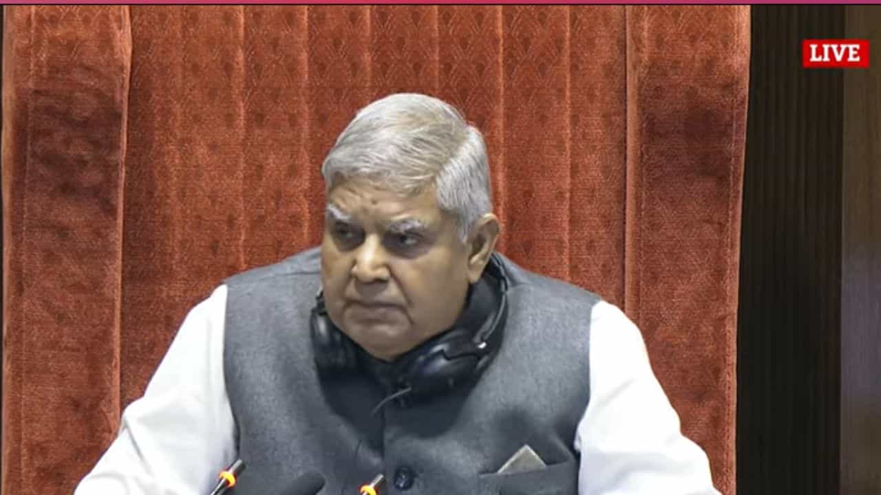 ಭಾರೀ ಗದ್ದಲದ ನಡುವೆ ರಾಜ್ಯಸಭೆಯಲ್ಲಿ ವಕ್ಫ್​ ಮಸೂದೆ ಕುರಿತ ಜೆಪಿಸಿ ವರದಿ ಮಂಡನೆ