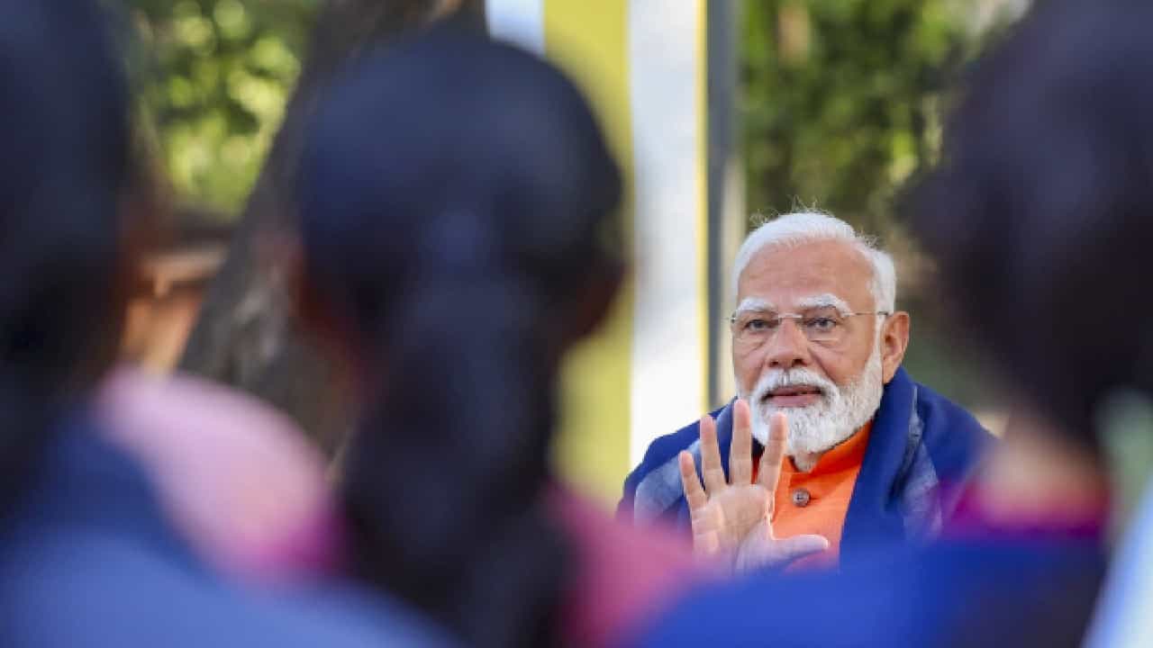 8 ಎಪಿಸೋಡ್ಗಳಲ್ಲಿ ಪ್ರಸಾರವಾಗಲಿದೆ ಪರೀಕ್ಷಾ ಪೇ ಚರ್ಚೆ; ಮಿಸ್ ಮಾಡದೆ ನೋಡಿ ಎಂದ ಮೋದಿ 8 ಎಪಿಸೋಡ್ಗಳಲ್ಲಿ ಪ್ರಸಾರವಾಗಲಿದೆ ಪರೀಕ್ಷಾ ಪೇ ಚರ್ಚೆ; ಮಿಸ್ ಮಾಡದೆ ನೋಡಿ ಎಂದ ಮೋದಿ