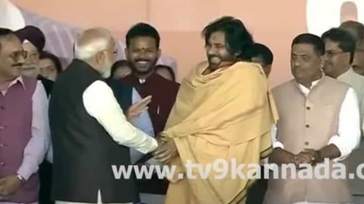 ದೆಹಲಿಯ ನೂತನ ಮುಖ್ಯಮಂತ್ರಿ ಪದಗ್ರಹಣ ಸಮಾರಂಭದಲ್ಲಿ ಪ್ರಧಾನ ಮಂತ್ರಿ ನರೇಂದ್ರ ಮೋದಿ ಭಾಗಿ ದೆಹಲಿಯ ನೂತನ ಮುಖ್ಯಮಂತ್ರಿ ಪದಗ್ರಹಣ ಸಮಾರಂಭದಲ್ಲಿ ಪ್ರಧಾನ ಮಂತ್ರಿ ನರೇಂದ್ರ ಮೋದಿ ಭಾಗಿ