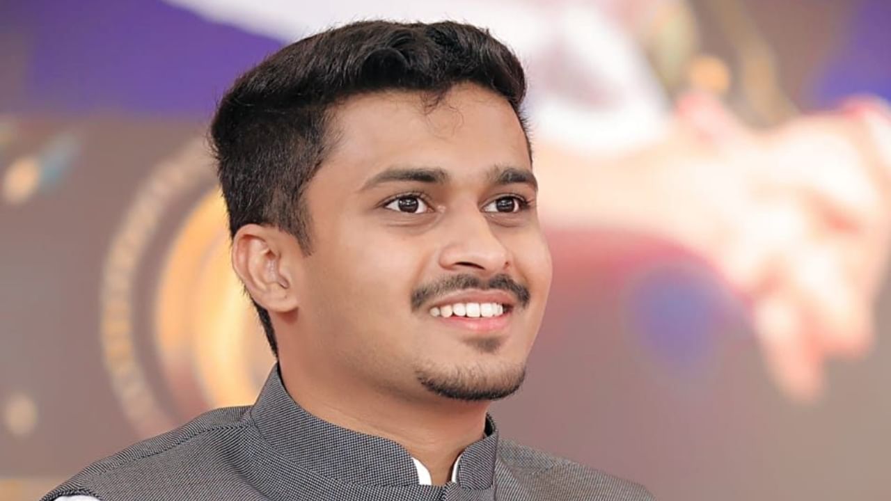 ಸತೀಶ್ ಜಾರಕಿಹೊಳಿ ಮಗ ರಾಹುಲ್ ರಾಜಕೀಯಕ್ಕೆ: ಯುವ ಕಾಂಗ್ರೆಸ್ ಘಟಕಕ್ಕೆ ಪ್ರಧಾನ ಕಾರ್ಯದರ್ಶಿಯಾಗಿ ಆಯ್ಕೆ ಸತೀಶ್ ಜಾರಕಿಹೊಳಿ ಮಗ ರಾಹುಲ್ ರಾಜಕೀಯಕ್ಕೆ: ಯುವ ಕಾಂಗ್ರೆಸ್ ಘಟಕಕ್ಕೆ ಪ್ರಧಾನ ಕಾರ್ಯದರ್ಶಿಯಾಗಿ ಆಯ್ಕೆ