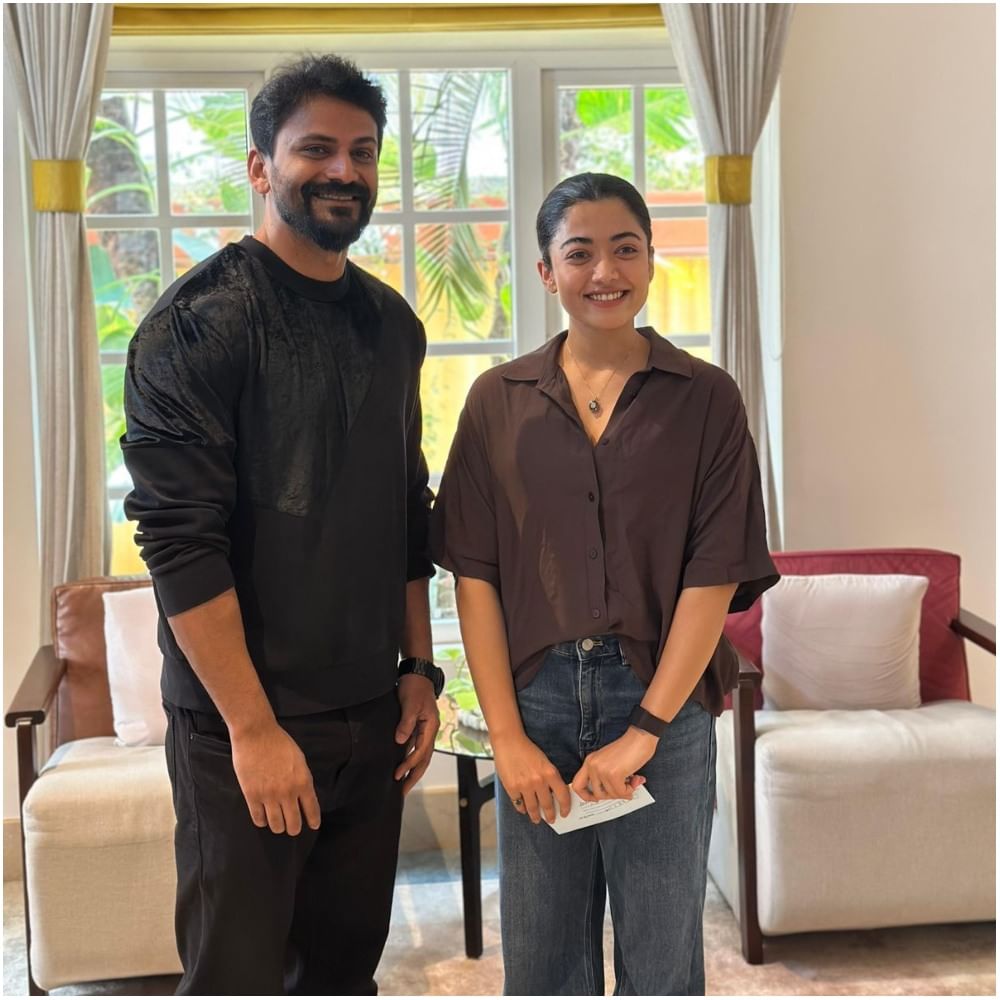 ನಟಿ ರಶ್ಮಿಕಾ ಮಂದಣ್ಣ ಅವರಿಗೂ ಡಾಲಿ ಧನಂಜಯ್ ಆಮಂತ್ರಣ ನೀಡಿದ್ದಾರೆ. ಇಷ್ಟು ವರ್ಷಗಳ ಕಾಲ ಕನ್ನಡ ಚಿತ್ರರಂಗದಿಂದ ರಶ್ಮಿಕಾ ದೂರವೇ ಇದ್ದರು. ಈಗ ಸ್ಯಾಂಡಲ್​ವುಡ್ ವಿವಾಹಕ್ಕೆ ಅವರು ಆಗಮಿಸುತ್ತಾರಾ ಎನ್ನುವುದನ್ನು ಕಾದು ನೋಡಬೇಕಿದೆ.