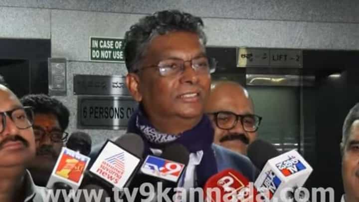 ದೆಹಲಿ ಕಾಂಗ್ರೆಸ್ ನಾಯಕರನ್ನು ಭೇಟಿಯಾಗಿ ಗಂಟೆಗಟ್ಟಲೆ ಮಾತುಕತೆ ನಡೆಸಿದ ಸಚಿವ ಸತೀಶ್ ಜಾರಕಿಹೊಳಿ ದೆಹಲಿ ಕಾಂಗ್ರೆಸ್ ನಾಯಕರನ್ನು ಭೇಟಿಯಾಗಿ ಗಂಟೆಗಟ್ಟಲೆ ಮಾತುಕತೆ ನಡೆಸಿದ ಸಚಿವ ಸತೀಶ್ ಜಾರಕಿಹೊಳಿ