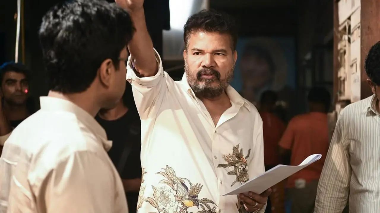 ‘ರೋಬೋ’ ಸಿನಿಮಾ ಕತೆ ಕದ್ದ ಪ್ರಕರಣ: ಶಂಕರ್ ಆಸ್ತಿ ವಶಪಡಿಸಿಕೊಂಡ ಇಡಿ ‘ರೋಬೋ’ ಸಿನಿಮಾ ಕತೆ ಕದ್ದ ಪ್ರಕರಣ: ಶಂಕರ್ ಆಸ್ತಿ ವಶಪಡಿಸಿಕೊಂಡ ಇಡಿ