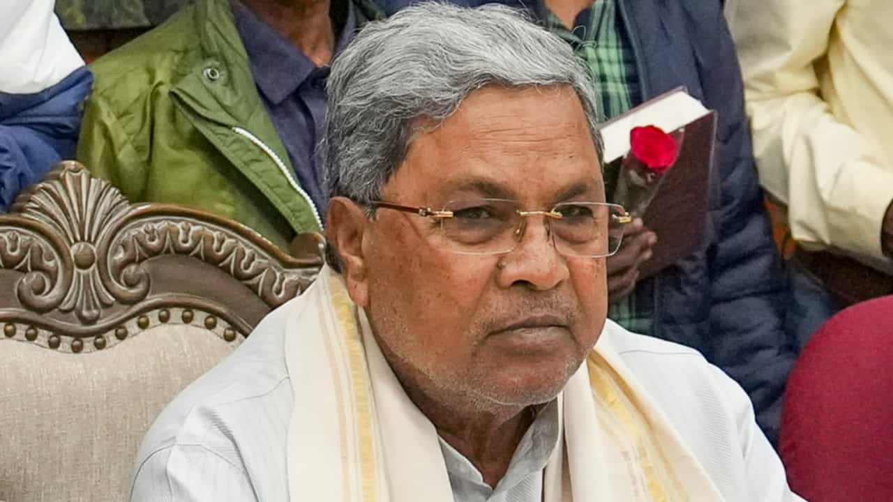 ಯುವಕರ ಹಠಾತ್ ಸಾವುಗಳ ಆತಂಕ: ಸಂಶೋಧನೆಗೆ ತಜ್ಞರ ಸಮಿತಿ ರಚಿಸಲು ಸಿಎಂ ಸಿದ್ದರಾಮಯ್ಯ ಸೂಚನೆ ಯುವಕರ ಹಠಾತ್ ಸಾವುಗಳ ಆತಂಕ: ಸಂಶೋಧನೆಗೆ ತಜ್ಞರ ಸಮಿತಿ ರಚಿಸಲು ಸಿಎಂ ಸಿದ್ದರಾಮಯ್ಯ ಸೂಚನೆ
