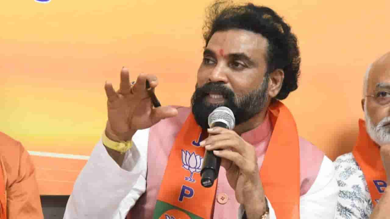 ಒಡೆದ ಮನಸ್ಸುಗಳನ್ನು ಒಂದುಗೂಡಿಸಲು ರಾಜ್ಯಾದ್ಯಂತ ಯಾತ್ರೆ ಮಾಡುವೆ: ಮಾಜಿ ಸಚಿವ ಶ್ರೀರಾಮುಲು