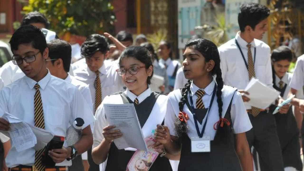 SSLC-PUC: ಪರೀಕ್ಷೆ ಬರೆಯುವ ಎಸ್ಎಸ್ಎಲ್ಸಿ, ಪಿಯುಸಿ ವಿದ್ಯಾರ್ಥಿಗಳಿಗೆ ಸಿಹಿಸುದ್ದಿ SSLC-PUC: ಪರೀಕ್ಷೆ ಬರೆಯುವ ಎಸ್ಎಸ್ಎಲ್ಸಿ, ಪಿಯುಸಿ ವಿದ್ಯಾರ್ಥಿಗಳಿಗೆ ಸಿಹಿಸುದ್ದಿ