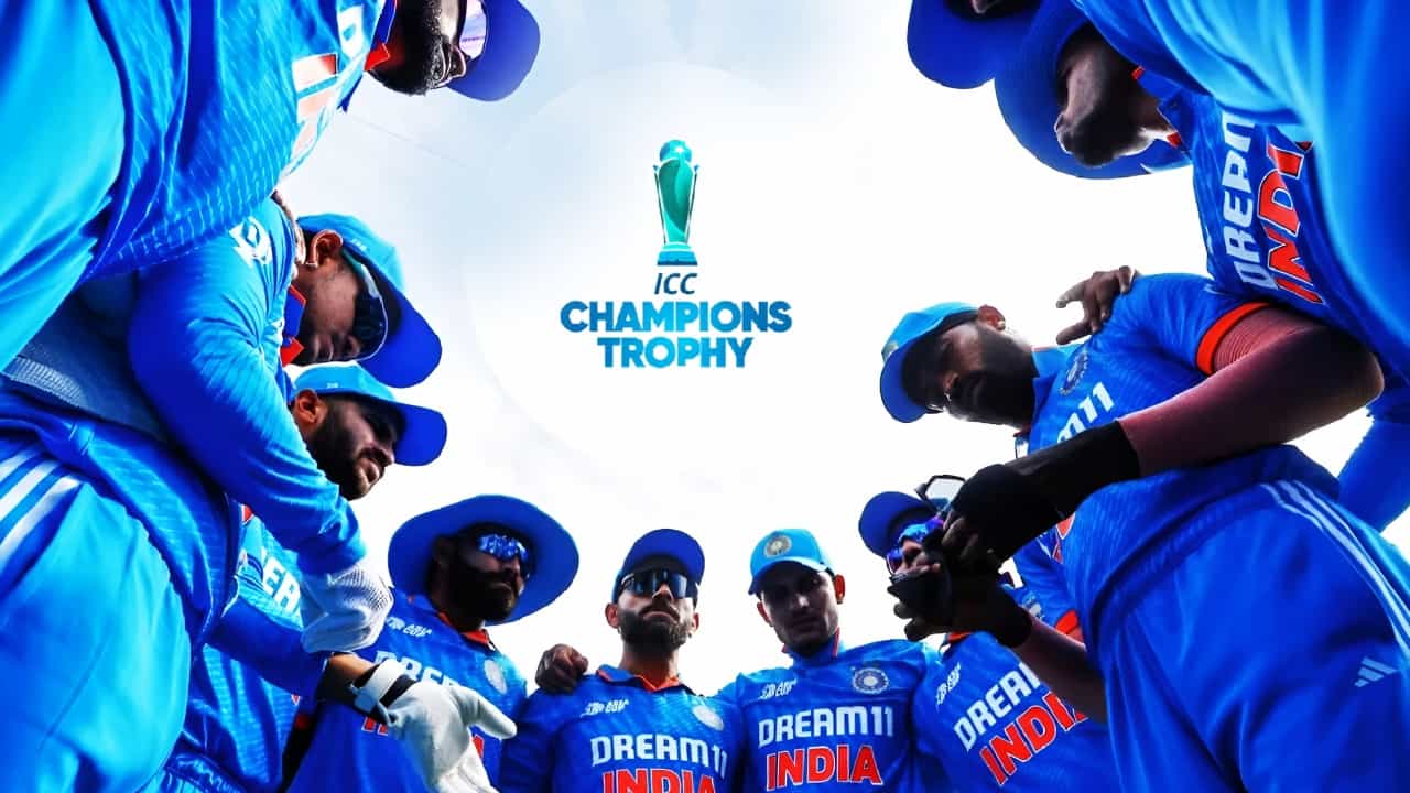 ಚಾಂಪಿಯನ್ಸ್ ಟ್ರೋಫಿಗಾಗಿ ಪರಿಷ್ಕೃತ ಭಾರತ ತಂಡವನ್ನು ಪ್ರಕಟಿಸಲಾಗಿದೆ. ಈ ಹಿಂದೆ ಪ್ರಕಟಿಸಲಾಗಿದ್ದ 15 ಸದಸ್ಯರ ಈ ತಂಡದಿಂದ ಇಬ್ಬರನ್ನು ಕೈ ಬಿಡಲಾಗಿದೆ. ಇಲ್ಲಿ ಜಸ್ಪ್ರೀತ್ ಬುಮ್ರಾ ಅವರನ್ನು ಕೈ ಬಿಡಲು ಮುಖ್ಯ ಕಾರಣ ಫಿಟ್ನೆಸ್ ಸಮಸ್ಯೆ. ಬೆನ್ನು ನೋವಿನ ಸಮಸ್ಯೆಯಿಂದ ಬಳಲುತ್ತಿರುವ ಅವರು ಟೂರ್ನಿಯಿಂದ ಹೊರಗುಳಿದಿದ್ದಾರೆ.