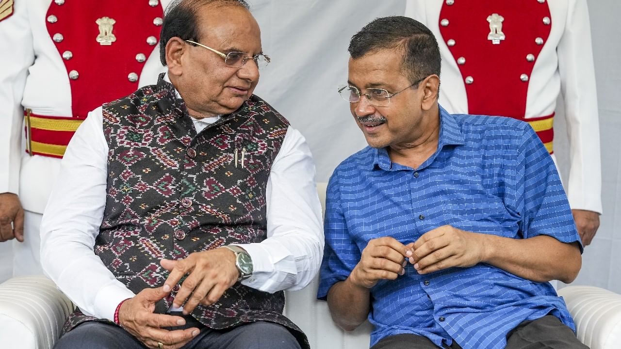 ಬಿಜೆಪಿ ವಿರುದ್ಧ ಅರವಿಂದ್ ಕೇಜ್ರಿವಾಲ್ ಕಳ್ಳಬೇಟೆ ಆರೋಪ; ದೆಹಲಿ ಲೆಫ್ಟಿನೆಂಟ್ ಗವರ್ನರ್ ಎಸಿಬಿ ತನಿಖೆಗೆ ಆದೇಶ ಬಿಜೆಪಿ ವಿರುದ್ಧ ಅರವಿಂದ್ ಕೇಜ್ರಿವಾಲ್ ಕಳ್ಳಬೇಟೆ ಆರೋಪ; ದೆಹಲಿ ಲೆಫ್ಟಿನೆಂಟ್ ಗವರ್ನರ್ ಎಸಿಬಿ ತನಿಖೆಗೆ ಆದೇಶ