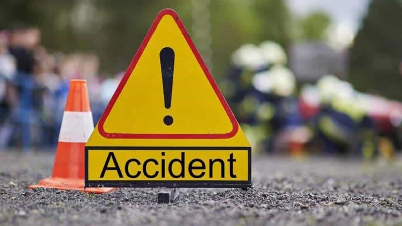 Breaking: ನಾಗ್ಪುರಕ್ಕೆ ಹೋಗುತ್ತಿದ್ದ ಬಸ್ ಪಲ್ಟಿ, ಮೂವರು ಸಾವು, 25ಕ್ಕೂ ಅಧಿಕ ಜನರಿಗೆ ಗಾಯ Breaking: ನಾಗ್ಪುರಕ್ಕೆ ಹೋಗುತ್ತಿದ್ದ ಬಸ್ ಪಲ್ಟಿ, ಮೂವರು ಸಾವು, 25ಕ್ಕೂ ಅಧಿಕ ಜನರಿಗೆ ಗಾಯ