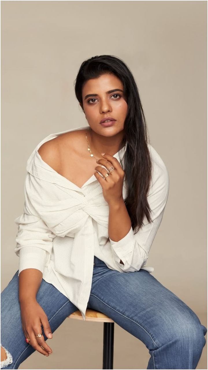 ಹಲವು ಸಿನಿಮಾಗಳಲ್ಲಿ ನಟಿಸಿ ಐಶ್ವರ್ಯಾ ರಾಜೇಶ್ ಅವರು ಫೇಮಸ್ ಆಗಿದ್ದಾರೆ.