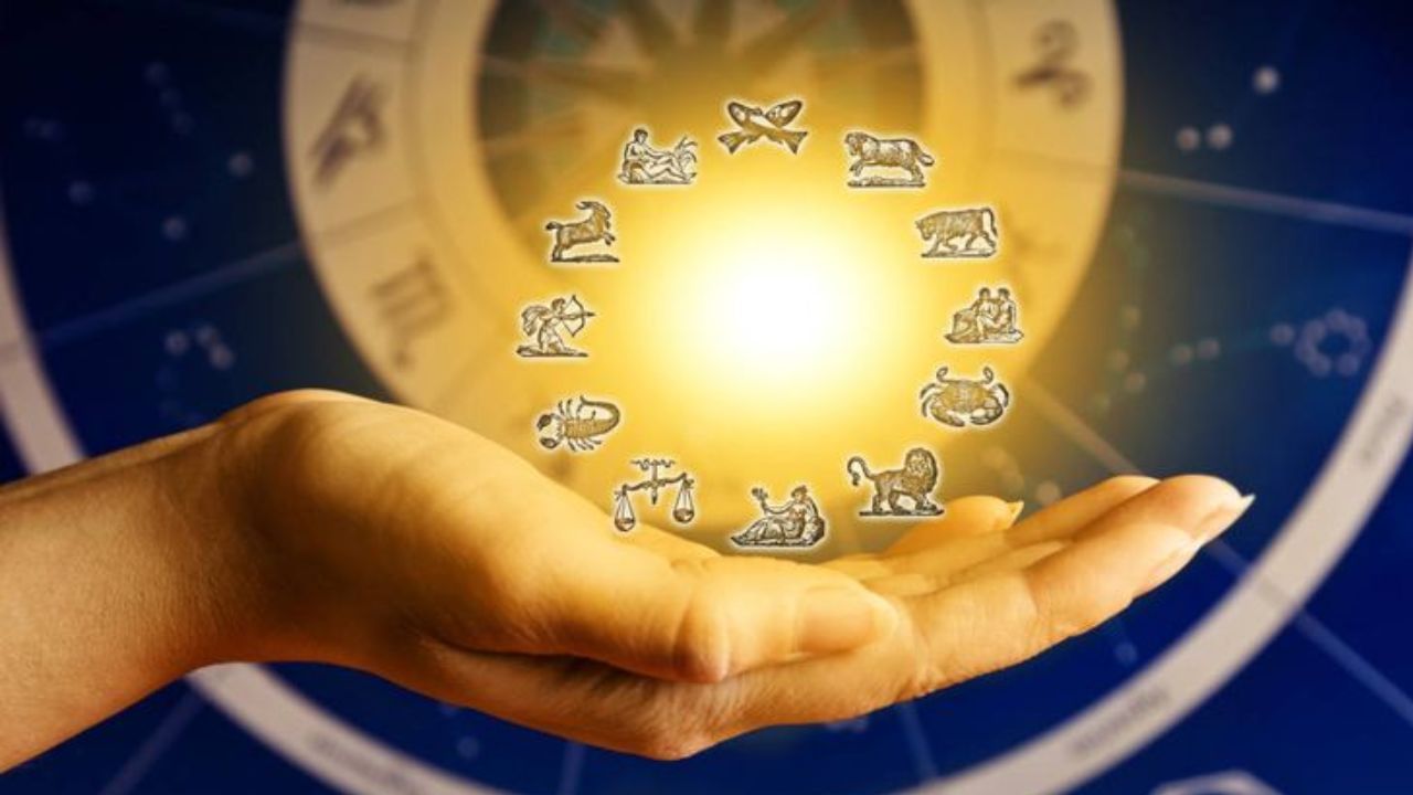 April Month Prediction: ರವಿದಶೆಯುಳ್ಳ ಈ ರಾಶಿಗಳಿಗೆ ಏಪ್ರಿಲ್ ತಿಂಗಳಲ್ಲಿ ಶುಭ, ಆದರೆ ಎಚ್ಚರ, ಶನಿ ಪ್ರಭಾವ ಹೆಚ್ಚು April Month Prediction: ರವಿದಶೆಯುಳ್ಳ ಈ ರಾಶಿಗಳಿಗೆ ಏಪ್ರಿಲ್ ತಿಂಗಳಲ್ಲಿ ಶುಭ, ಆದರೆ ಎಚ್ಚರ, ಶನಿ ಪ್ರಭಾವ ಹೆಚ್ಚು