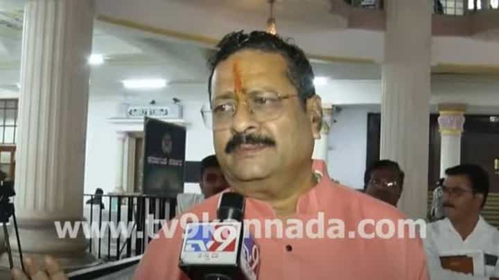 ಕುಟುಂಬವಾದದ ವಿರುದ್ಧ ಪ್ರಧಾನಿ ಮೋದಿಯವರ ಹೇಳಿಕೆಯೇ ನನ್ನ ಹೋರಾಟದ ಆಧಾರ: ಬಸನಗೌಡ ಯತ್ನಾಳ್ ಕುಟುಂಬವಾದದ ವಿರುದ್ಧ ಪ್ರಧಾನಿ ಮೋದಿಯವರ ಹೇಳಿಕೆಯೇ ನನ್ನ ಹೋರಾಟದ ಆಧಾರ: ಬಸನಗೌಡ ಯತ್ನಾಳ್
