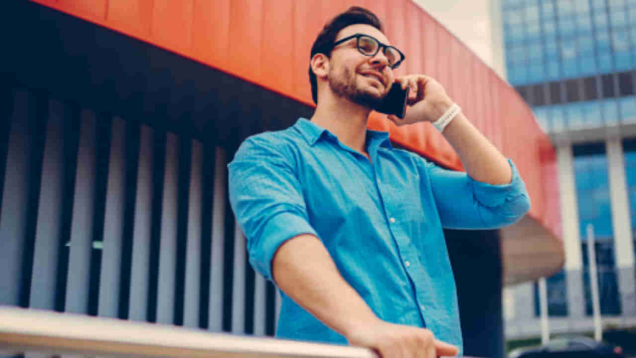 Tech Tips: ನಿಮ್ಮ ಮೊಬೈಲ್​ಗೆ ನಿಮ್ಮದೇ ಹೆಸರಿನ ಕಾಲರ್ ಟ್ಯೂನ್ ಸೆಟ್ ಮಾಡೋದು ಹೇಗೆ?