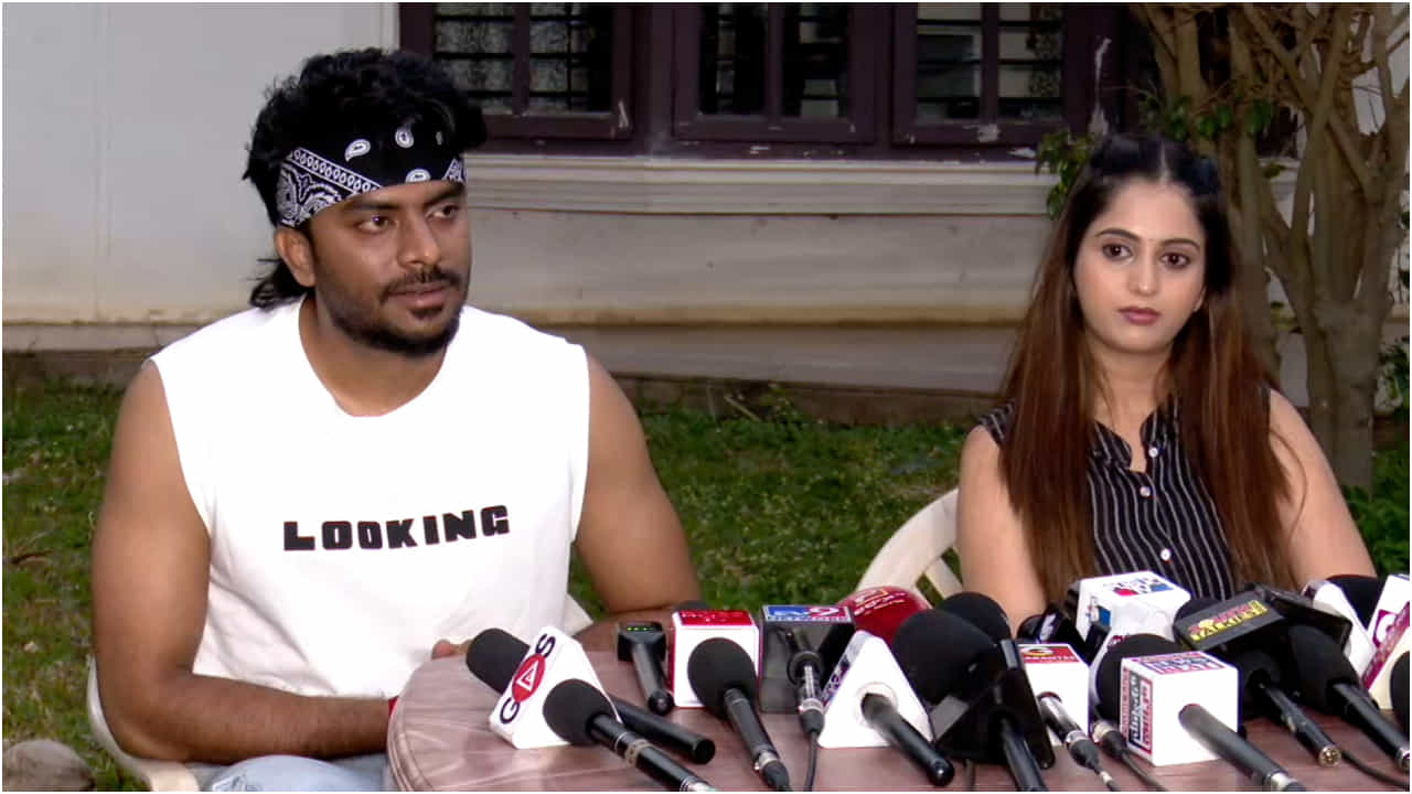 ಚಂದನ್ ಶೆಟ್ಟಿ ಜೊತೆ ಮತ್ತೆ ಒಂದಾಗಿ ಬಾಳುತ್ತೀರಾ? ನೇರವಾಗಿ ಉತ್ತರ ನೀಡಿದ ನಿವೇದಿತಾ ಗೌಡ ಚಂದನ್ ಶೆಟ್ಟಿ ಜೊತೆ ಮತ್ತೆ ಒಂದಾಗಿ ಬಾಳುತ್ತೀರಾ? ನೇರವಾಗಿ ಉತ್ತರ ನೀಡಿದ ನಿವೇದಿತಾ ಗೌಡ