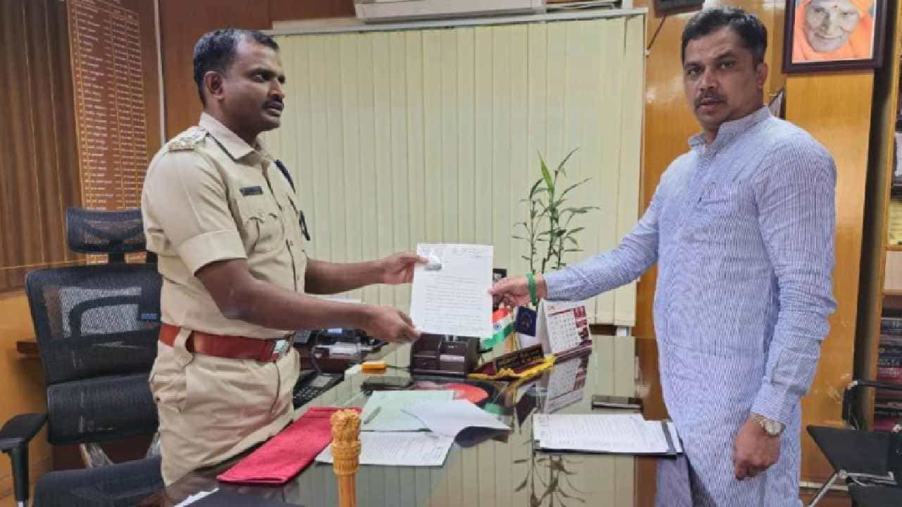 ಮಗಳ ಜನ್ಮದಿನವೇ MLC ರಾಜೇಂದ್ರ ಹತ್ಯೆಗೆ ಸ್ಕೆಚ್: ಎಫ್ಐಆರ್ ದಾಖಲು, ಪ್ರಭಾವಿ ರಾಜಕಾರಣಿಗಳ ಕೈವಾಡ ಶಂಕೆ ಮಗಳ ಜನ್ಮದಿನವೇ MLC ರಾಜೇಂದ್ರ ಹತ್ಯೆಗೆ ಸ್ಕೆಚ್: ಎಫ್ಐಆರ್ ದಾಖಲು, ಪ್ರಭಾವಿ ರಾಜಕಾರಣಿಗಳ ಕೈವಾಡ ಶಂಕೆ