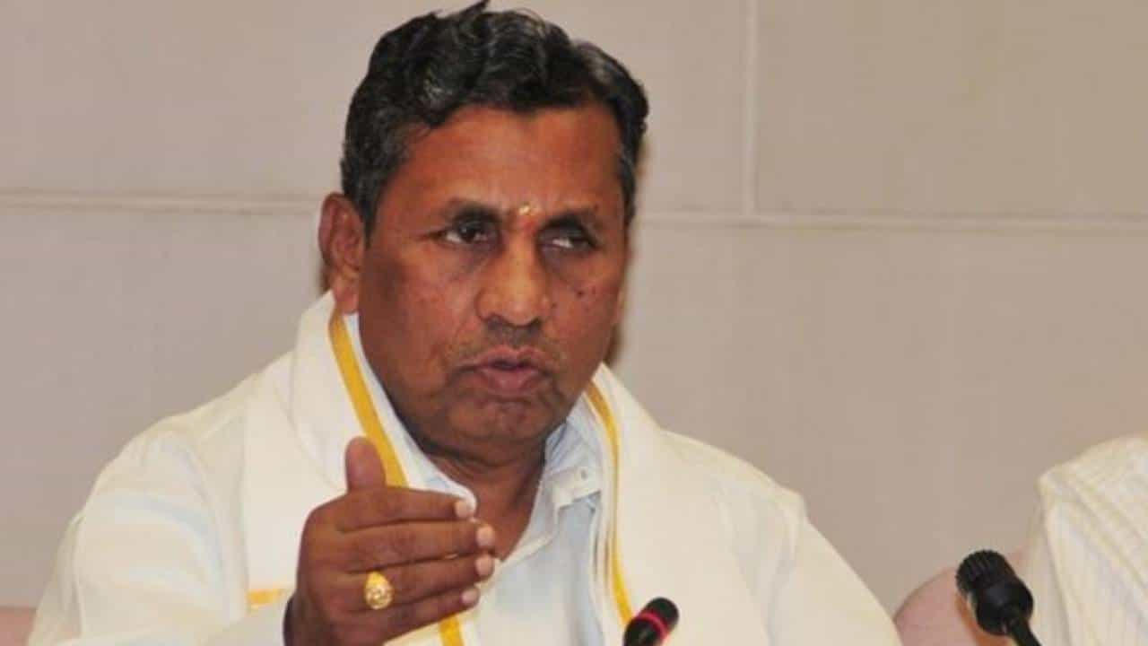 ಅರೆಸ್ಟ್​​ ವಾರೆಂಟ್​ ಎಚ್ಚರಿಗೆ ಬೆನ್ನಲ್ಲೇ ಕೋರ್ಟ್​​ಗೆ ಓಡೋಡಿ ಬಂದ ಸಚಿವ ಮುನಿಯಪ್ಪ