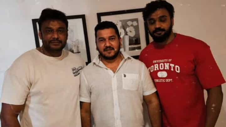 ದರ್ಶನ್ ದೇವಾಲಯ ಭೇಟಿ, ಜೊತೆಗಿದ್ದ ಮತ್ತೊಬ್ಬ ಕೊಲೆ ಆರೋಪಿ ಯಾರು? ದರ್ಶನ್ ದೇವಾಲಯ ಭೇಟಿ, ಜೊತೆಗಿದ್ದ ಮತ್ತೊಬ್ಬ ಕೊಲೆ ಆರೋಪಿ ಯಾರು?