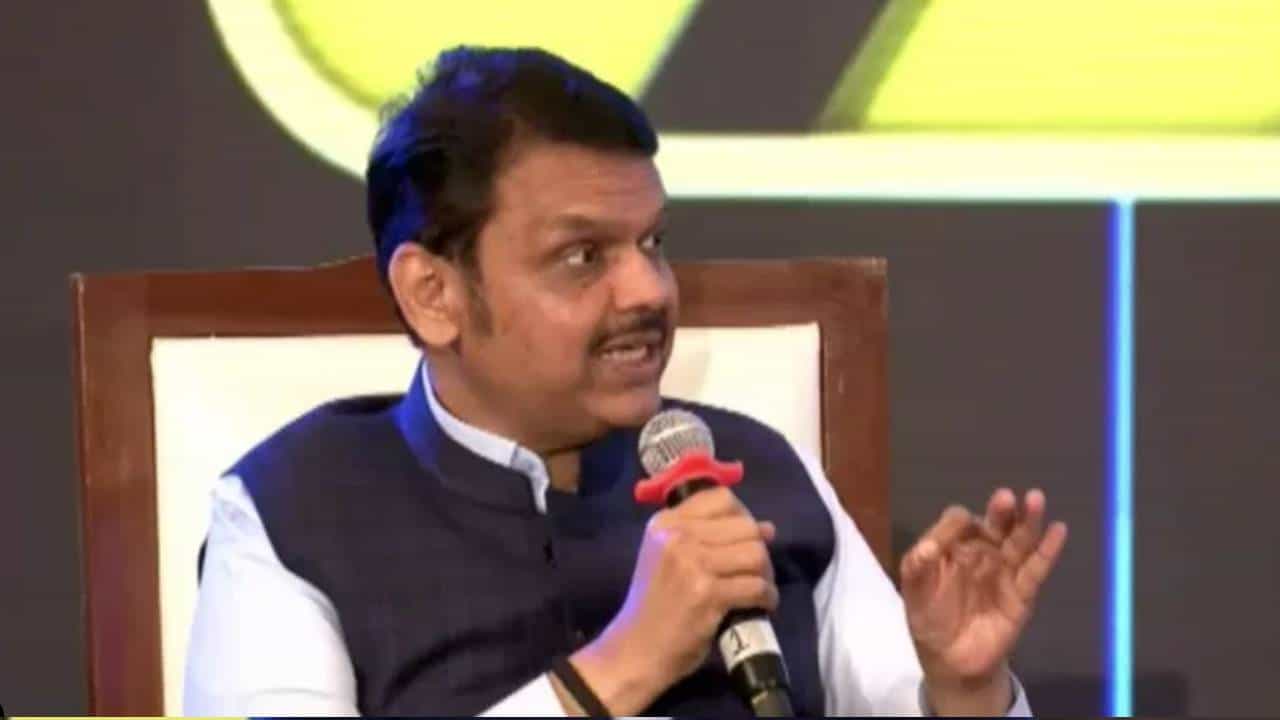 ಮಹಾರಾಷ್ಟ್ರ ಬಹಳ ಬೇಗ ಟ್ರಿಲಿಯನ್ ಡಾಲರ್ ಆರ್ಥಿಕತೆಯ ರಾಜ್ಯವಾಗಲಿದೆ: ಸಿಎಂ ದೇವೇಂದ್ರ ಫಡ್ನವಿಸ್ ಮಹಾರಾಷ್ಟ್ರ ಬಹಳ ಬೇಗ ಟ್ರಿಲಿಯನ್ ಡಾಲರ್ ಆರ್ಥಿಕತೆಯ ರಾಜ್ಯವಾಗಲಿದೆ: ಸಿಎಂ ದೇವೇಂದ್ರ ಫಡ್ನವಿಸ್