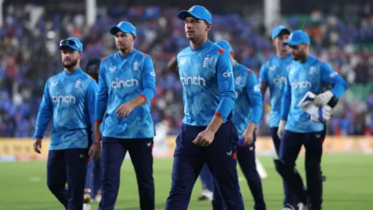 SA vs ENG: ಟ್ರೋಫಿ ಗೆಲ್ಲಲು ಬಂದು ಒಂದು ಪಂದ್ಯವನ್ನು ಗೆಲ್ಲದೆ ಹೊರಬಿದ್ದ ಇಂಗ್ಲೆಂಡ್ SA vs ENG: ಟ್ರೋಫಿ ಗೆಲ್ಲಲು ಬಂದು ಒಂದು ಪಂದ್ಯವನ್ನು ಗೆಲ್ಲದೆ ಹೊರಬಿದ್ದ ಇಂಗ್ಲೆಂಡ್