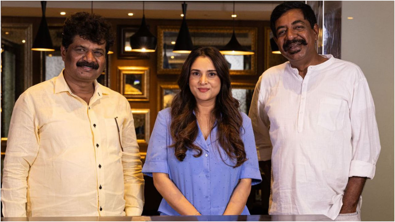 ಯೋಗರಾಜ್ ಭಟ್ ಜೊತೆ ರಮ್ಯಾ ಹೊಸ ಸಿನಿಮಾ; ಕಡೆಗೂ ಸಿಕ್ತು ಗುಡ್ ನ್ಯೂಸ್ ಯೋಗರಾಜ್ ಭಟ್ ಜೊತೆ ರಮ್ಯಾ ಹೊಸ ಸಿನಿಮಾ; ಕಡೆಗೂ ಸಿಕ್ತು ಗುಡ್ ನ್ಯೂಸ್