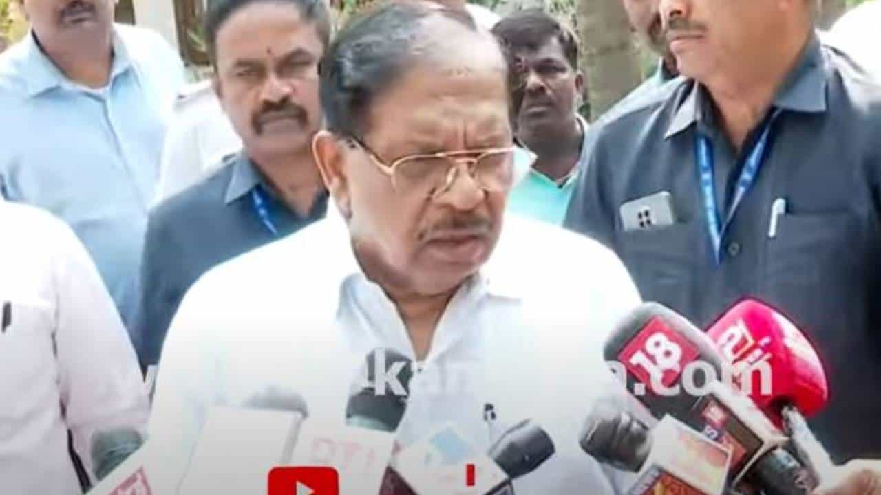 ರಾಜಣ್ಣ ಮಾಡಿರುವ ಹನಿ ಟ್ರ್ಯಾಪ್ ಆರೋಪ ಬಹಳ ಸೂಕ್ಷ್ಮ, ಆಫ್ ದಿ ಕಫ್ ಪ್ರತಿಕ್ರಿಯೆ ನೀಡಲ್ಲ: ಪರಮೇಶ್ವರ್ ರಾಜಣ್ಣ ಮಾಡಿರುವ ಹನಿ ಟ್ರ್ಯಾಪ್ ಆರೋಪ ಬಹಳ ಸೂಕ್ಷ್ಮ, ಆಫ್ ದಿ ಕಫ್ ಪ್ರತಿಕ್ರಿಯೆ ನೀಡಲ್ಲ: ಪರಮೇಶ್ವರ್