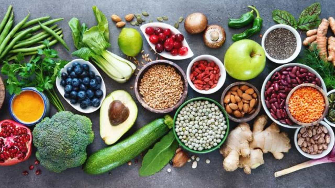 Summer Diet: ಬೇಸಿಗೆಯ ವಾತಾವರಣದಲ್ಲಿ ಈ 5 ಆಹಾರಗಳನ್ನು ತಿನ್ನಲೇಬೇಕು