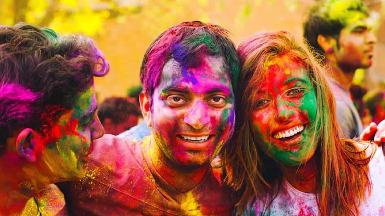 Holi 2025: ಹೋಳಿ ಆಡುವ ಮೊದಲು ಮತ್ತು ನಂತರ ಚರ್ಮದ ಆರೈಕೆ ಹೀಗಿರಲಿ