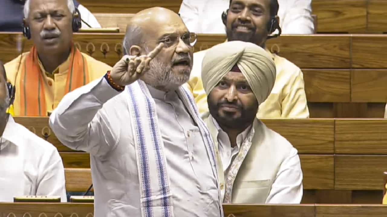 ಲೋಕಸಭೆಯಲ್ಲಿ ವಲಸೆ ಮಸೂದೆ ಅಂಗೀಕಾರ; ಭಾರತ ಧರ್ಮಛತ್ರವಲ್ಲ ಎಂದ ಅಮಿತ್ ಶಾ