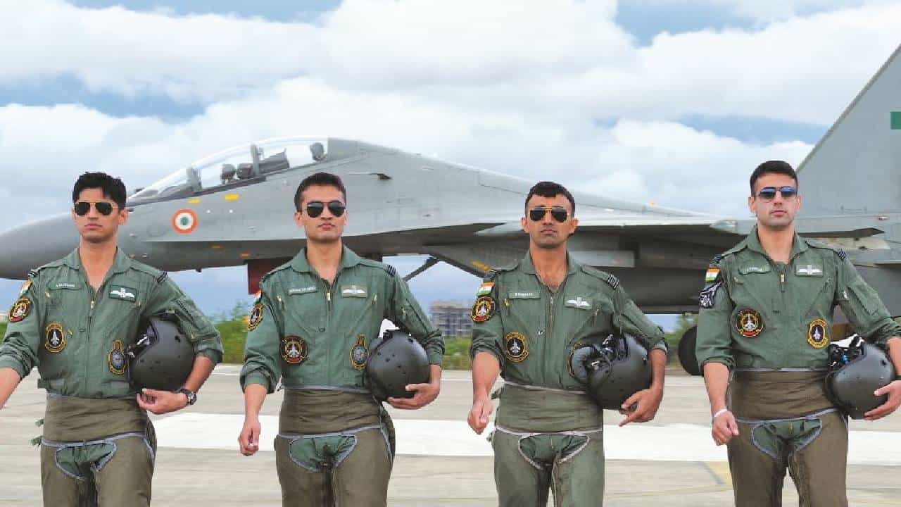 Indian Air Force: ಭಾರತೀಯ ವಾಯುಪಡೆಯಲ್ಲಿ ವೃತ್ತಿ ಮತ್ತು ಸಂಬಳದ ಕುರಿತ ಸಂಪೂರ್ಣ ಮಾಹಿತಿ ಇಲ್ಲಿದೆ Indian Air Force: ಭಾರತೀಯ ವಾಯುಪಡೆಯಲ್ಲಿ ವೃತ್ತಿ ಮತ್ತು ಸಂಬಳದ ಕುರಿತ ಸಂಪೂರ್ಣ ಮಾಹಿತಿ ಇಲ್ಲಿದೆ
