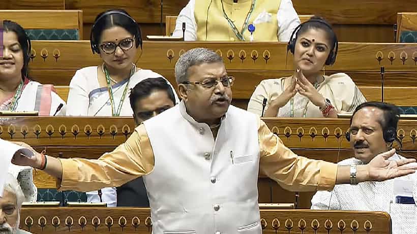 ಕೇಂದ್ರ ಸಚಿವ ಶಿವರಾಜ್ ಸಿಂಗ್ ಚೌಹಾಣ್ ದಲ್ಲಾಳಿ ಎಂದ ಟಿಎಂಸಿ ಸಂಸದ; ಕ್ಷಮೆಯಾಚನೆಗೆ ಬಿಜೆಪಿ ಒತ್ತಾಯ