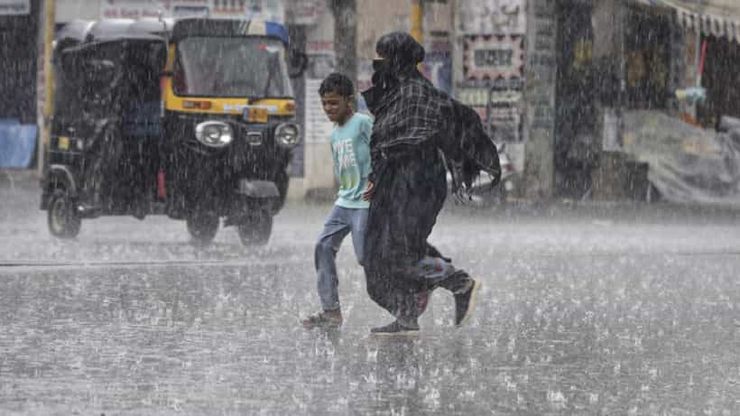 Karnataka Weather: ಕರ್ನಾಟಕದ ಕರಾವಳಿ, ದಕ್ಷಿಣ ಒಳನಾಡಿನಲ್ಲಿ ಮಳೆ ಹೆಚ್ಚಳ; ಹವಾಮಾನ ಇಲಾಖೆ ಮುನ್ಸೂಚನೆ