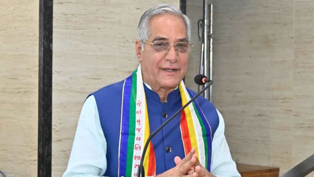 ವಕ್ಫ್ ಅಕ್ರಮದಲ್ಲಿ ಹಾಲಿ, ಮಾಜಿ ಸಚಿವರೂ ಶಾಮೀಲು: ದಾಖಲೆ ಇದೆ ಎಂದ ಲೆಹರ್ ಸಿಂಗ್ ವಕ್ಫ್ ಅಕ್ರಮದಲ್ಲಿ ಹಾಲಿ, ಮಾಜಿ ಸಚಿವರೂ ಶಾಮೀಲು: ದಾಖಲೆ ಇದೆ ಎಂದ ಲೆಹರ್ ಸಿಂಗ್
