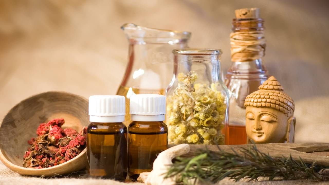 Ayurveda beauty: ನಿಮ್ಮ ತ್ವಚೆ, ಕೂದಲಿಗೆ ರಕ್ಷಣೆ ನೀಡುತ್ತದೆ ಈ ಆಯುರ್ವೇದ ಉತ್ಪನ್ನಗಳು