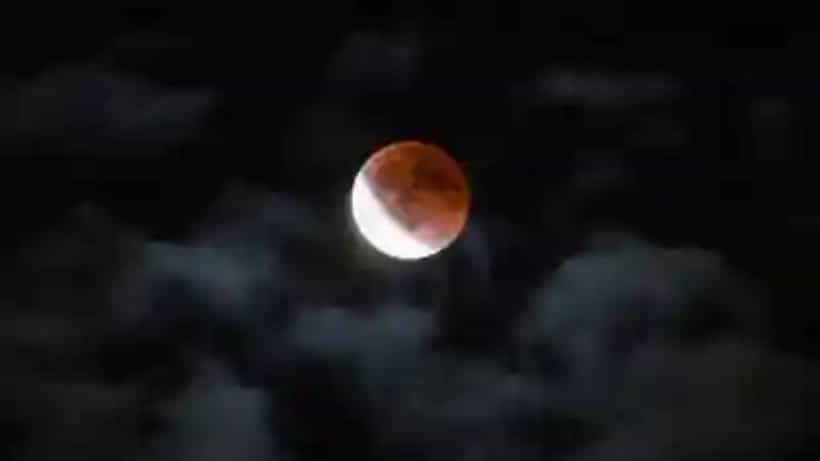 Lunar Eclipse During Holi: ಇಂದು ವರ್ಷದ ಮೊದಲ ಚಂದ್ರಗ್ರಹಣ; ಅಶುಭ ಪರಿಣಾಮಗಳನ್ನು ತಪ್ಪಿಸುವ ಮಾರ್ಗಗಳು