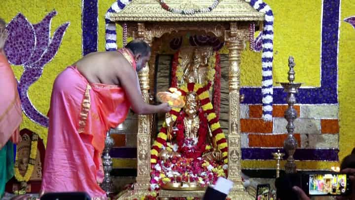 ಮಂತ್ರಾಲಯದಲ್ಲಿ 6 ದಿನಗಳ ಕಾಲ ಶ್ರೀ ರಾಘವೇಂದ್ರ ಸ್ವಾಮಿಗಳ ಗುರು ವೈಭವೋತ್ಸವ ಮಂತ್ರಾಲಯದಲ್ಲಿ 6 ದಿನಗಳ ಕಾಲ ಶ್ರೀ ರಾಘವೇಂದ್ರ ಸ್ವಾಮಿಗಳ ಗುರು ವೈಭವೋತ್ಸವ