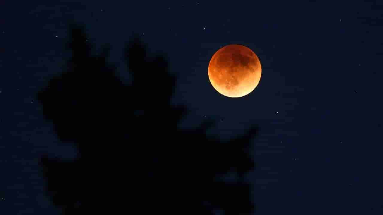 Chandra Grahan 2025: ಸೂತಕ ಅವಧಿಯಲ್ಲಿ ಮಹಿಳೆಯರು ಈ ಕೆಲಸಗಳನ್ನು ಮಾಡಲೇ ಬಾರದು