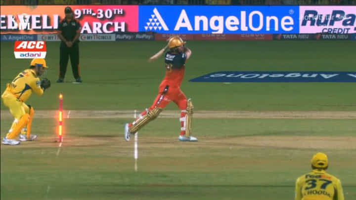 IPL 2025: ಧೋನಿಯ ಮಿಂಚಿನ ಸ್ಟಂಪಿಂಗ್; 0.14 ಸೆಕೆಂಡ್ನಲ್ಲಿ ಸಾಲ್ಟ್ ಆಟ ಅಂತ್ಯ! ವಿಡಿಯೋ IPL 2025: ಧೋನಿಯ ಮಿಂಚಿನ ಸ್ಟಂಪಿಂಗ್; 0.14 ಸೆಕೆಂಡ್ನಲ್ಲಿ ಸಾಲ್ಟ್ ಆಟ ಅಂತ್ಯ! ವಿಡಿಯೋ