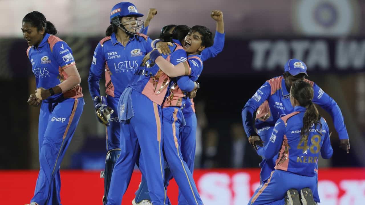 WPL 2025 Final: ಸತತ ಮೂರನೇ ಬಾರಿಯೂ ಎಡವಿದ ಡೆಲ್ಲಿ; ಮುಂಬೈಗೆ ಚಾಂಪಿಯನ್ ಕಿರೀಟ