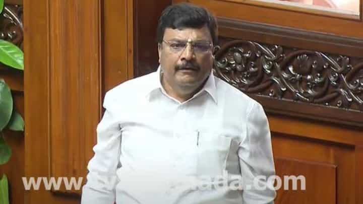 Karnataka Budget Session: ಸದನದಲ್ಲಿ ಮತ್ತೊಮ್ಮೆ ಭಾಷಾ ಶಿಸ್ತಿನ ಚೌಕಟ್ಟು ಮೀರಿದ ಕಾಂಗ್ರೆಸ್ ಶಾಸಕ ನರೇಂದ್ರ ಸ್ವಾಮಿ Karnataka Budget Session: ಸದನದಲ್ಲಿ ಮತ್ತೊಮ್ಮೆ ಭಾಷಾ ಶಿಸ್ತಿನ ಚೌಕಟ್ಟು ಮೀರಿದ ಕಾಂಗ್ರೆಸ್ ಶಾಸಕ ನರೇಂದ್ರ ಸ್ವಾಮಿ