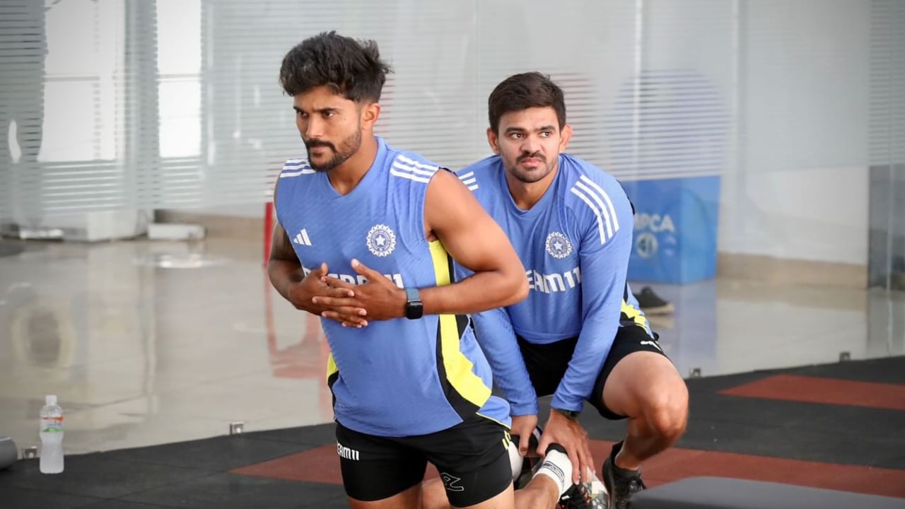 ಗಾಯದ ಕಾರಣದಿಂದಾಗಿ ನಿತೀಶ್ ಜನವರಿಯಿಂದ ಯಾವುದೇ ಪಂದ್ಯಗಳನ್ನು ಆಡಿಲ್ಲ. ಬಿಸಿಸಿಐ ಸೆಂಟರ್ ಆಫ್ ಎಕ್ಸಲೆನ್ಸ್ನಲ್ಲಿ ಫಿಟ್ನೆಸ್ ಮೇಲೆ ಕೆಲಸ ಮಾಡುತ್ತಿದ್ದ ನಿತೀಶ್ ರೆಡ್ಡಿ ಯೋ-ಯೋ ಪರೀಕ್ಷೆಯಲ್ಲಿ 18.1 ಅಂಕಗಳನ್ನು ಈ ವಿಚಾರದಲ್ಲಿ ವಿರಾಟ್ ಕೊಹ್ಲಿಯನ್ನು ಸಹ ಹಿಂದಿಕ್ಕಿದ್ದಾರೆ.